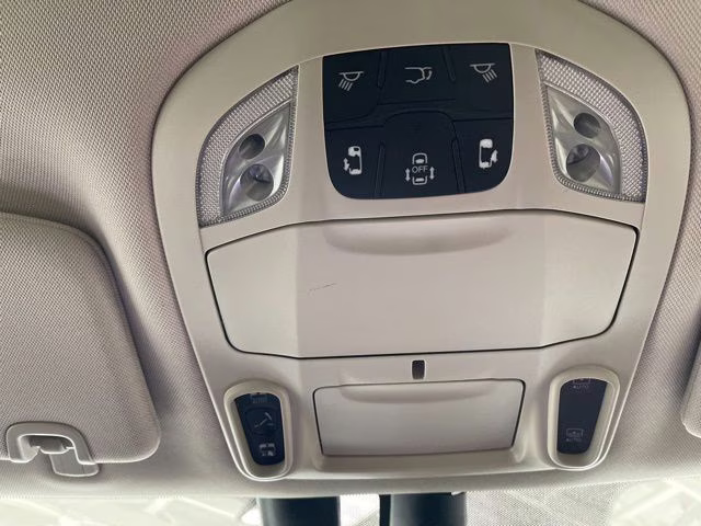 2021 Ceramic Gray Clearcoat Chrysler Pacifica Limited AWD Van