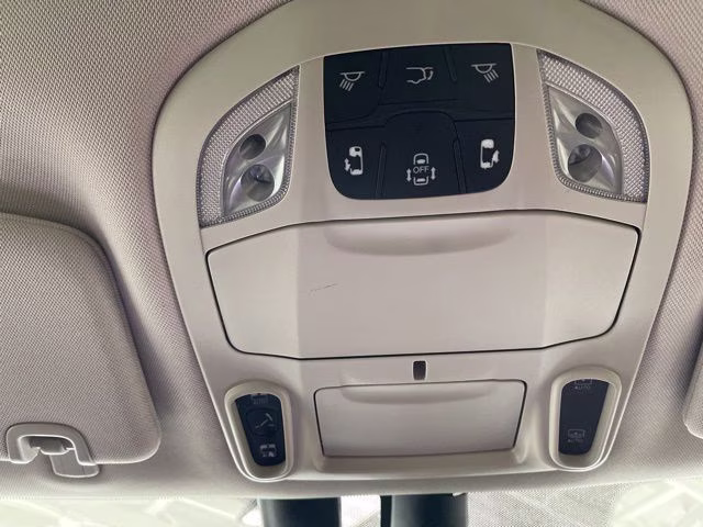 2021 Ceramic Gray Clearcoat Chrysler Pacifica Limited AWD Van