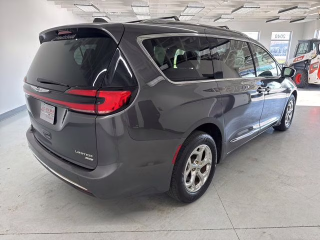 2021 Granite Crystal Metallic Clearcoat Chrysler Pacifica Limited AWD Van