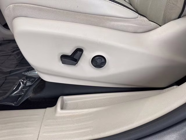 2021 Granite Crystal Metallic Clearcoat Chrysler Pacifica Limited AWD Van