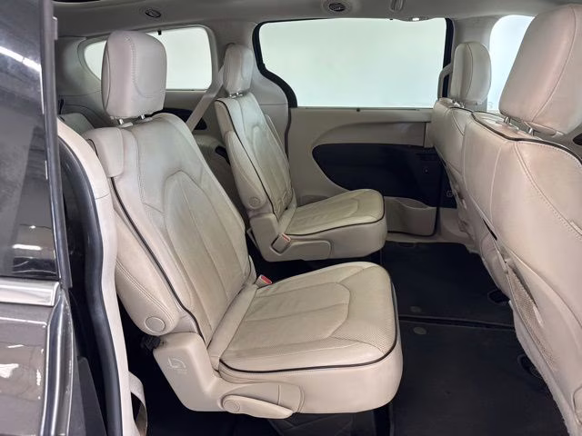 2021 Granite Crystal Metallic Clearcoat Chrysler Pacifica Limited AWD Van