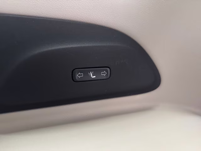 2021 Granite Crystal Metallic Clearcoat Chrysler Pacifica Limited AWD Van