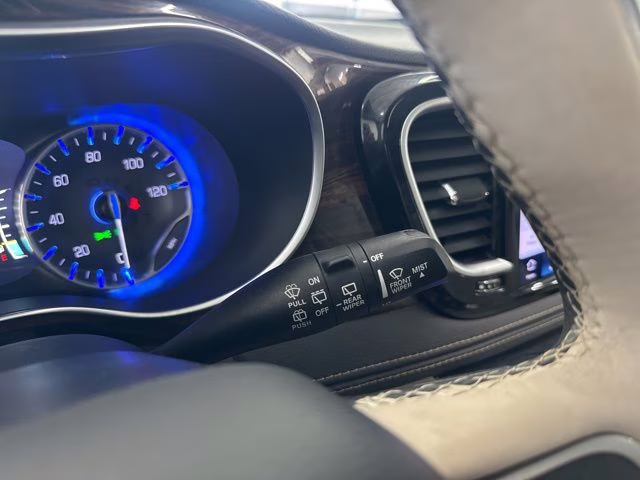 2021 Granite Crystal Metallic Clearcoat Chrysler Pacifica Limited AWD Van