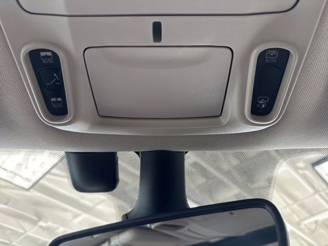 2021 Granite Crystal Metallic Clearcoat Chrysler Pacifica Limited AWD Van