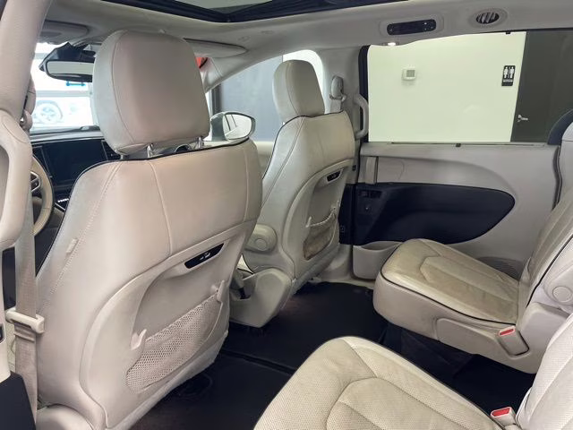 2021 Ceramic Gray Clearcoat Chrysler Pacifica Limited AWD Van