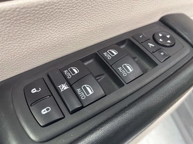 2021 Ceramic Gray Clearcoat Chrysler Pacifica Limited AWD Van