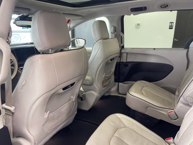 2021 Ceramic Gray Clearcoat Chrysler Pacifica Limited AWD Van