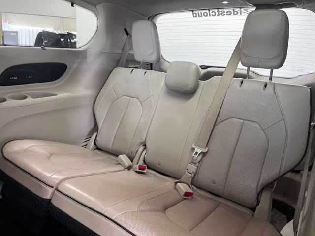 2021 Ceramic Gray Clearcoat Chrysler Pacifica Limited AWD Van