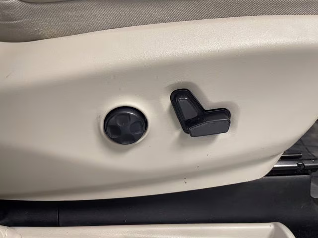 2021 Ceramic Gray Clearcoat Chrysler Pacifica Limited AWD Van