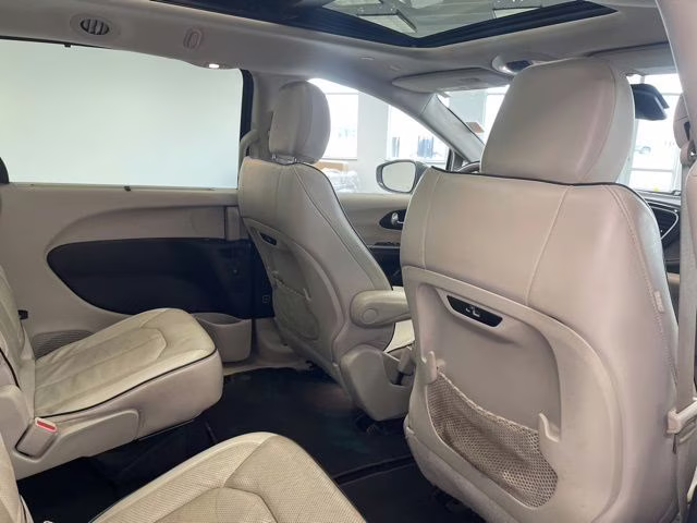 2021 Ceramic Gray Clearcoat Chrysler Pacifica Limited AWD Van