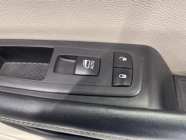 2021 Ceramic Gray Clearcoat Chrysler Pacifica Limited AWD Van