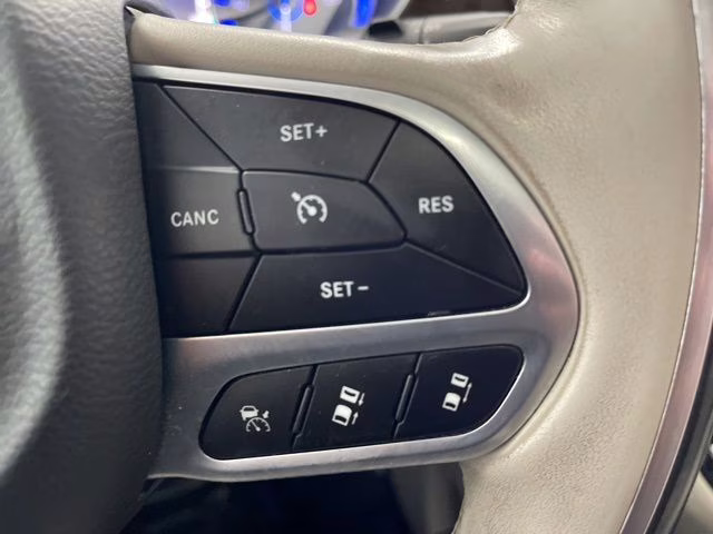 2021 Ceramic Gray Clearcoat Chrysler Pacifica Limited AWD Van