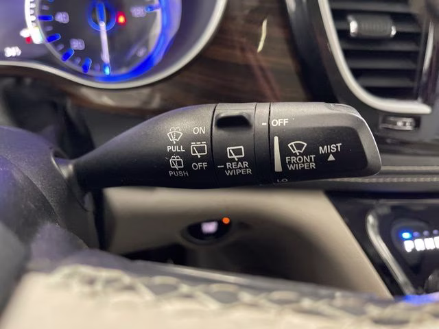 2021 Ceramic Gray Clearcoat Chrysler Pacifica Limited AWD Van