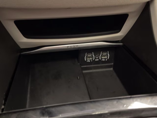 2021 Ceramic Gray Clearcoat Chrysler Pacifica Limited AWD Van