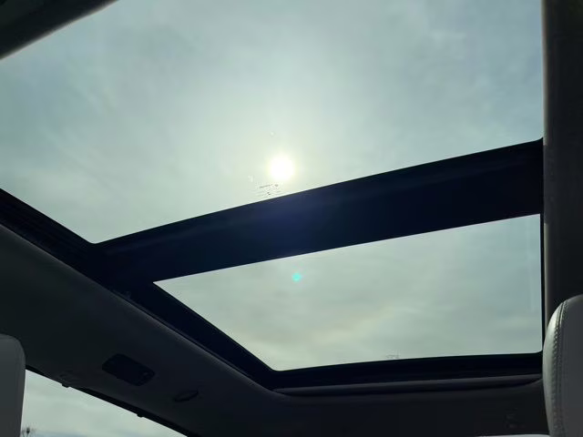 2021 Ceramic Gray Clearcoat Chrysler Pacifica Limited AWD Van