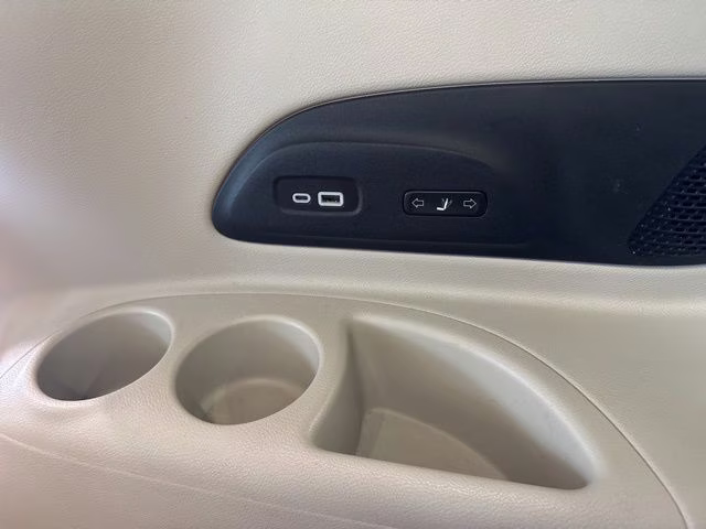 2021 Granite Crystal Metallic Clearcoat Chrysler Pacifica Limited AWD Van