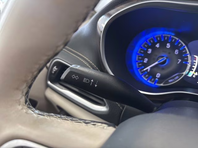 2021 Granite Crystal Metallic Clearcoat Chrysler Pacifica Limited AWD Van