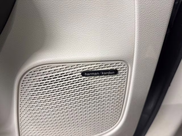 2021 Granite Crystal Metallic Clearcoat Chrysler Pacifica Limited AWD Van