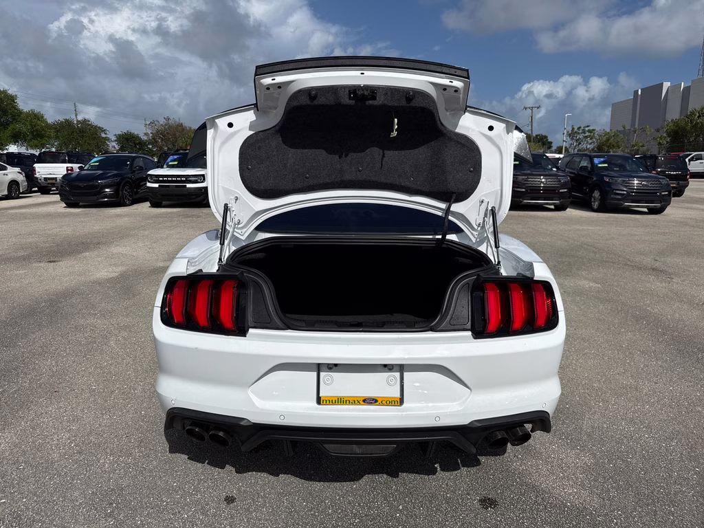 2023 Oxford White Ford Mustang GT RWD Coupe
