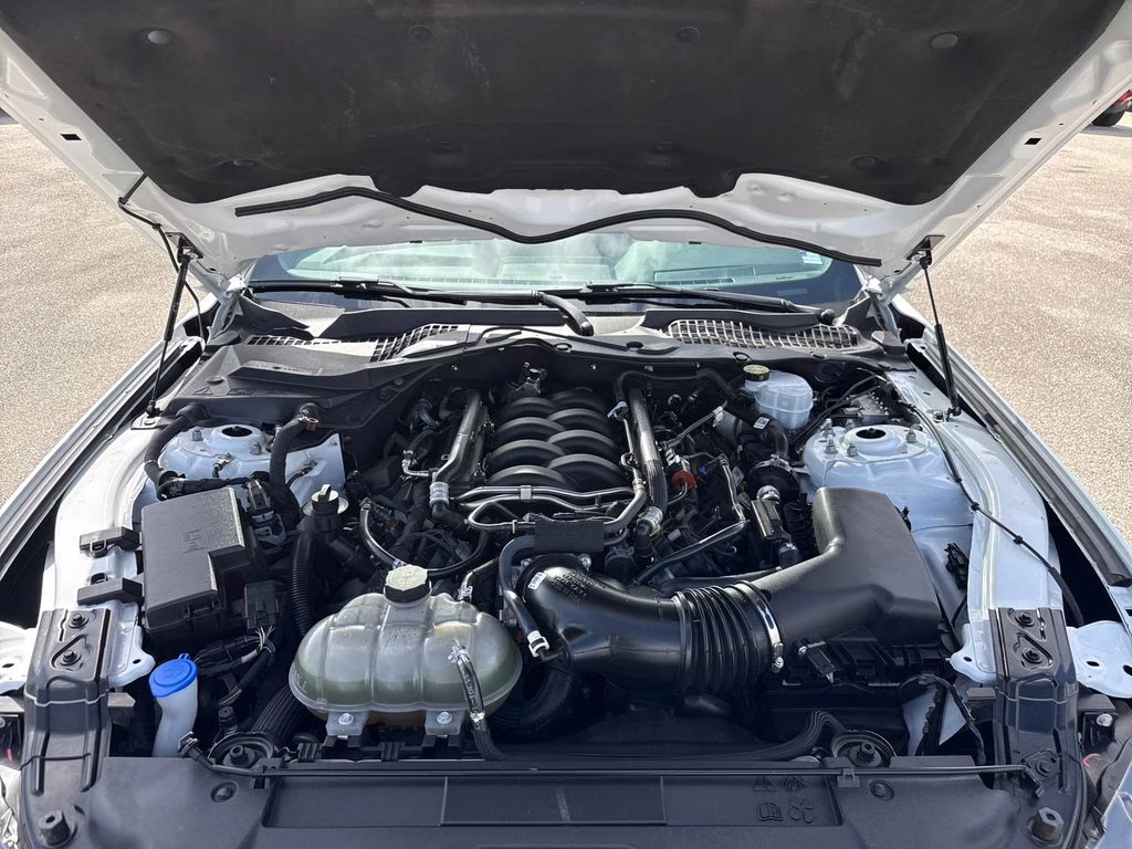 2023 Oxford White Ford Mustang GT RWD Coupe