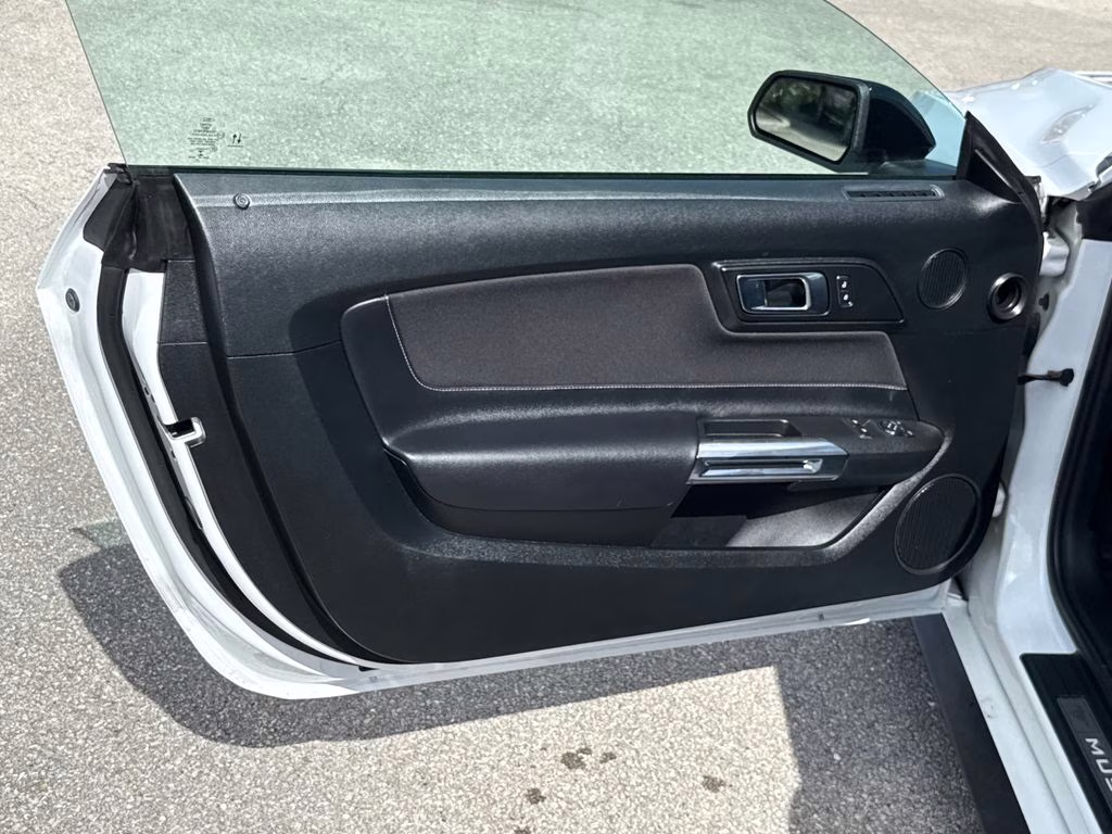 2023 Oxford White Ford Mustang GT RWD Coupe