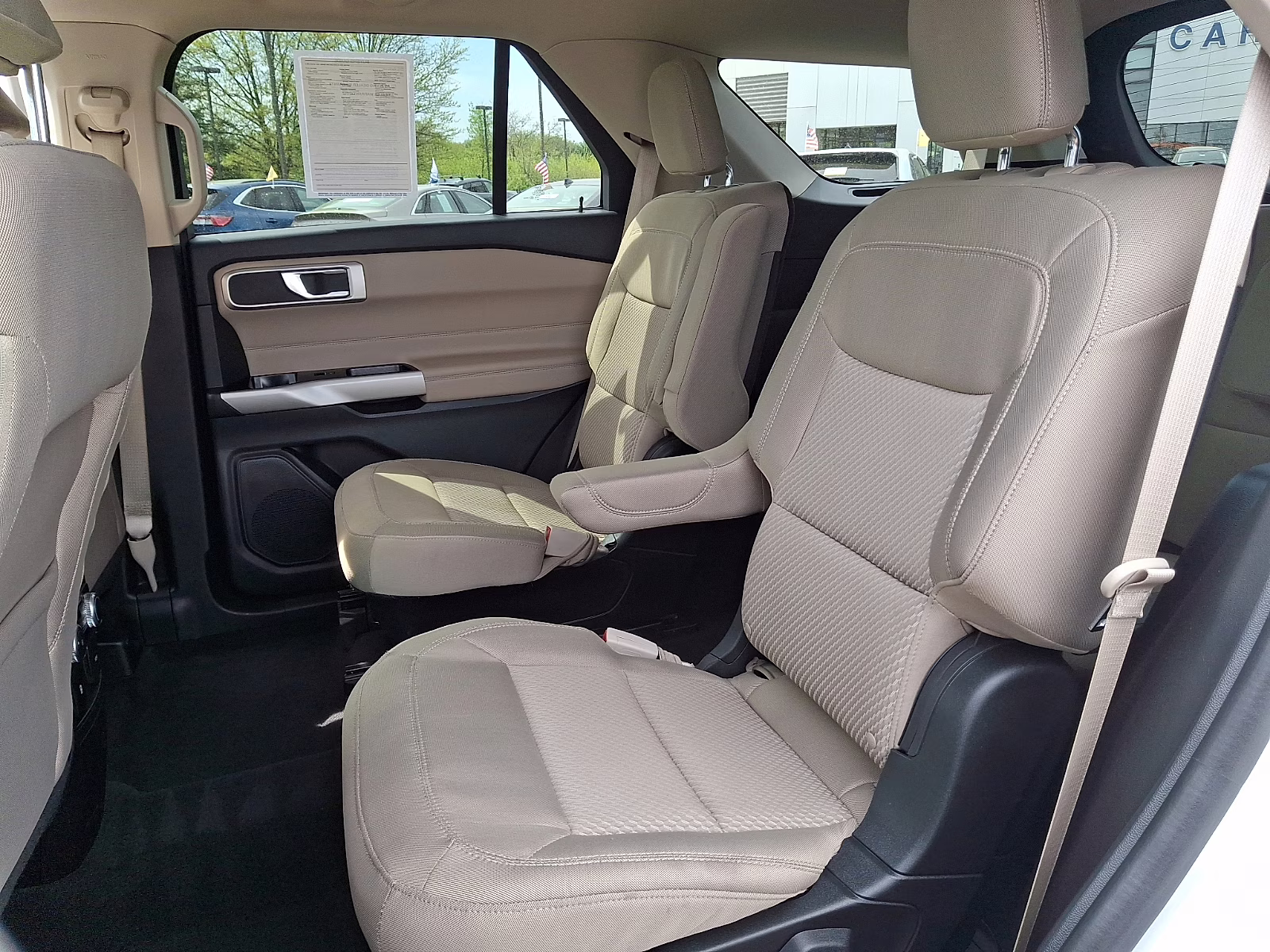 2022 Star White Metallic Tri-Coat - AZ Ford Explorer XLT 4X4
