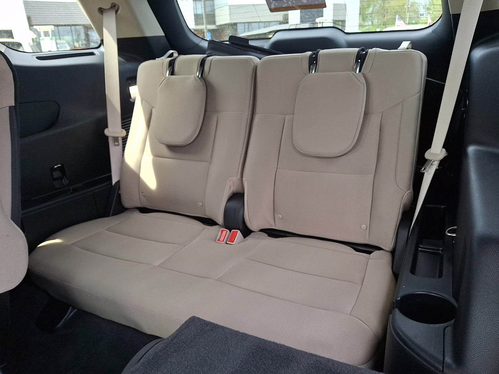 2022 Star White Metallic Tri-Coat - AZ Ford Explorer XLT 4X4