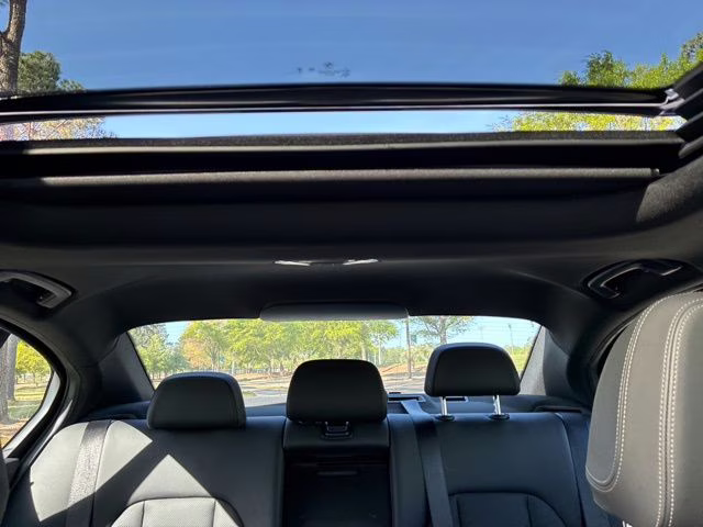 2025 Alpine White BMW 3 Series 330i RWD Sedan