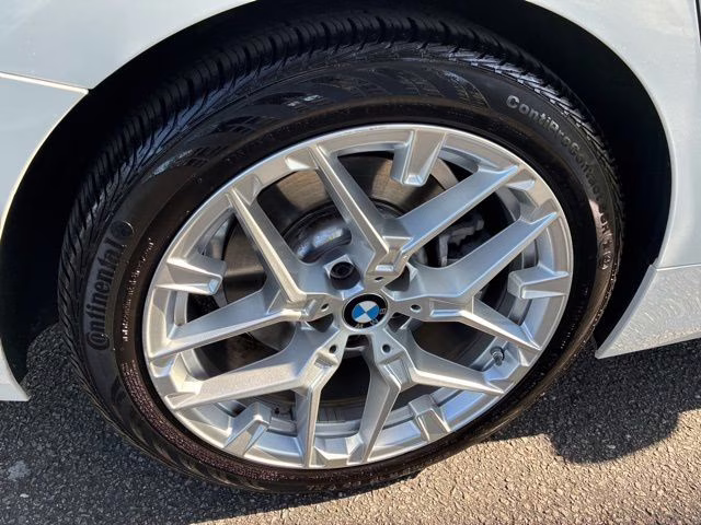 2025 Alpine White BMW 3 Series 330i RWD Sedan