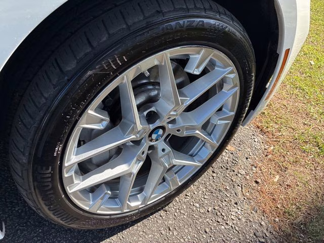 2025 Alpine White BMW 3 Series 330i RWD Sedan