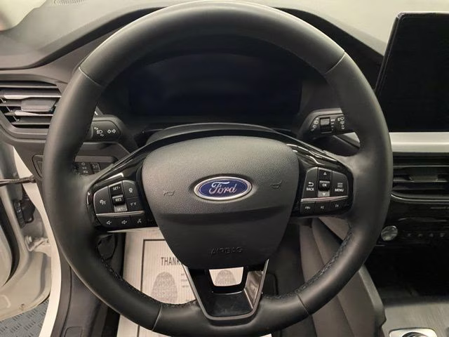 2024 Star White Metallic Tri-Coat Ford Escape Platinum AWD SUV