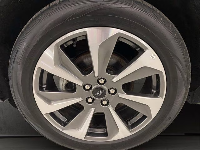 2024 Star White Metallic Tri-Coat Ford Escape Platinum AWD SUV