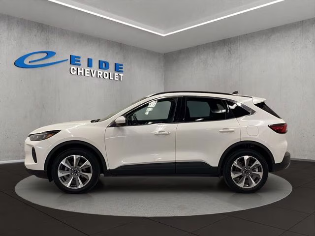 2024 Star White Metallic Tri-Coat Ford Escape Platinum AWD SUV
