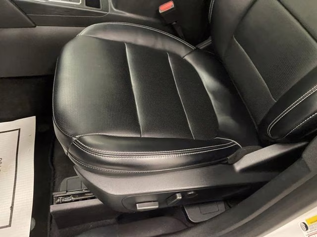 2024 Star White Metallic Tri-Coat Ford Escape Platinum AWD SUV