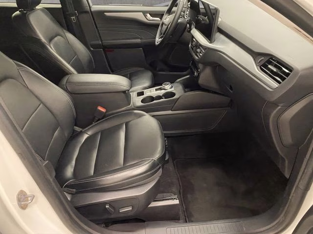 2024 Star White Metallic Tri-Coat Ford Escape Platinum AWD SUV