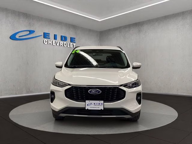 2024 Star White Metallic Tri-Coat Ford Escape Platinum AWD SUV