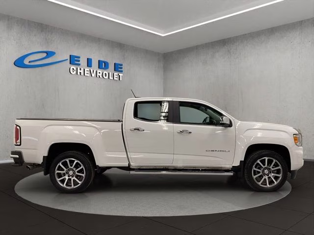 2022 Summit White GMC Canyon Denali 4X4 Truck