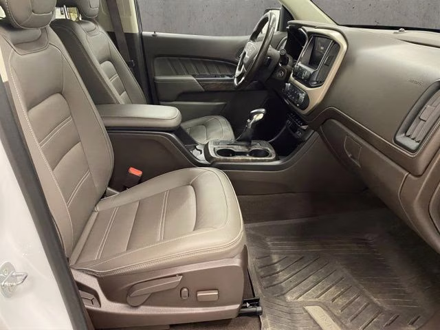 2022 Summit White GMC Canyon Denali 4X4 Truck