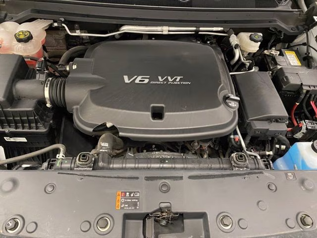 2022 Summit White GMC Canyon Denali 4X4 Truck