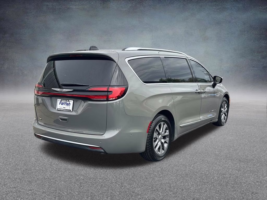2023 Ceramic Gray Clearcoat Chrysler Pacifica Hybrid Pinnacle FWD Van