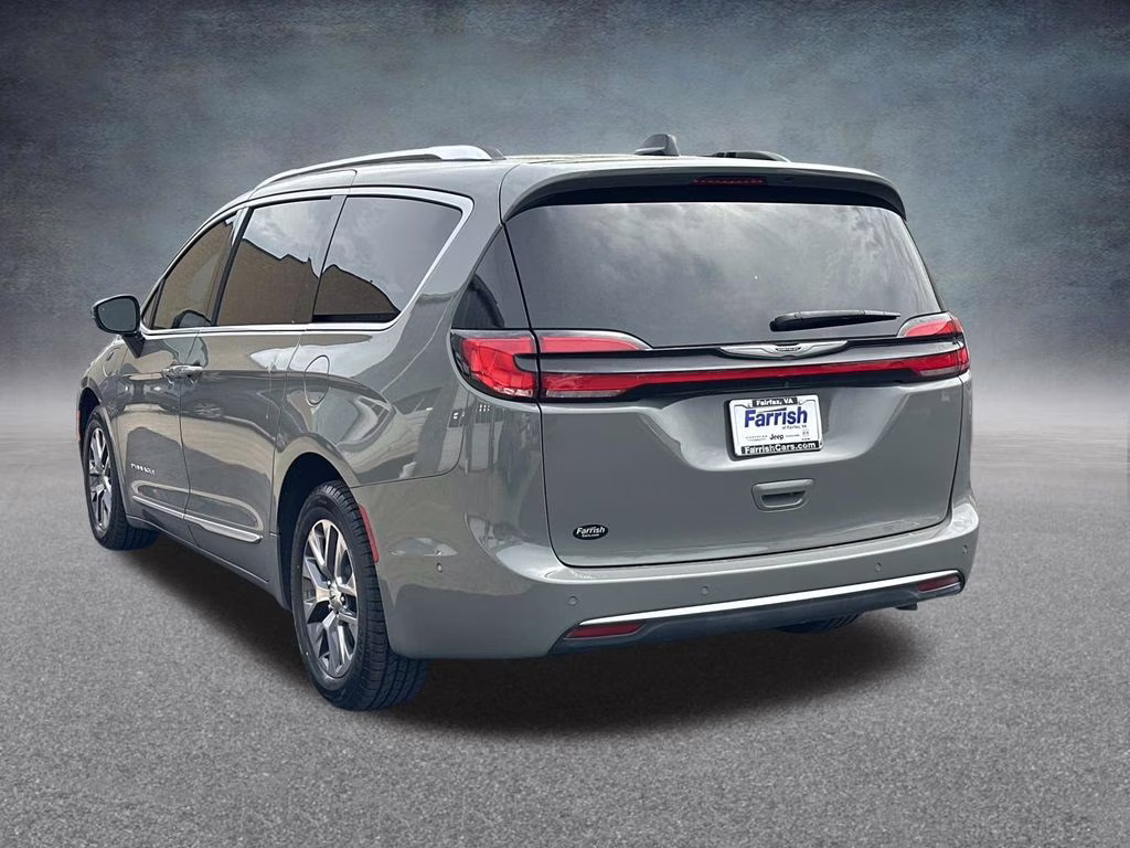 2023 Ceramic Gray Clearcoat Chrysler Pacifica Hybrid Pinnacle FWD Van