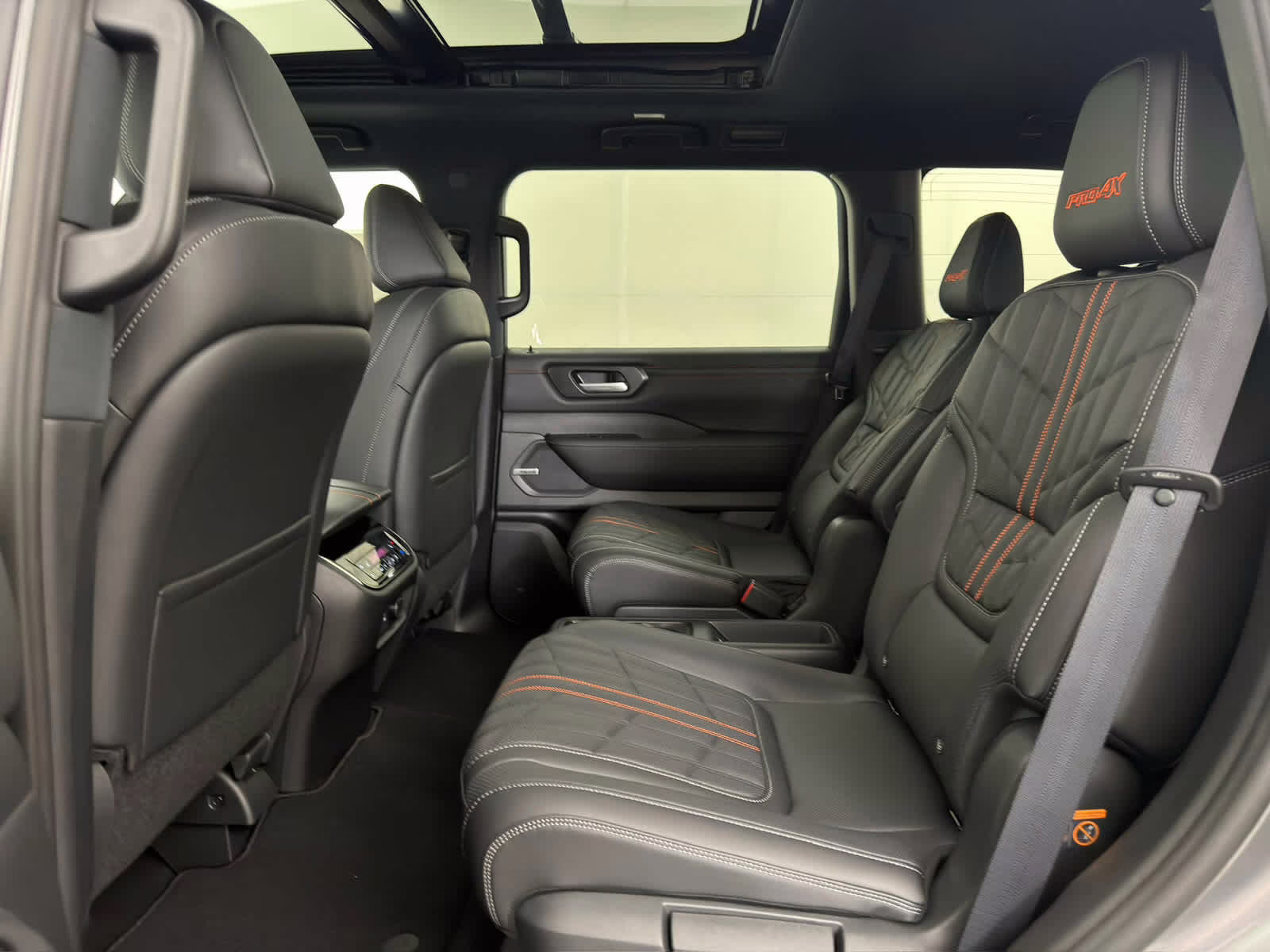 2026 Gun Metallic/Super Black Nissan Armada PRO-4X 4X4 SUV