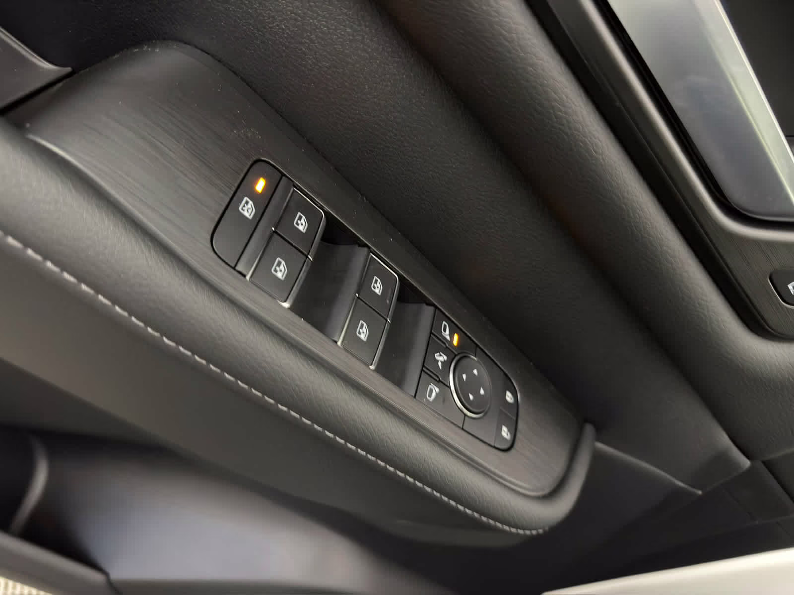 2026 Aspen White Tricoat/Super Black Nissan Armada PRO-4X 4X4 SUV