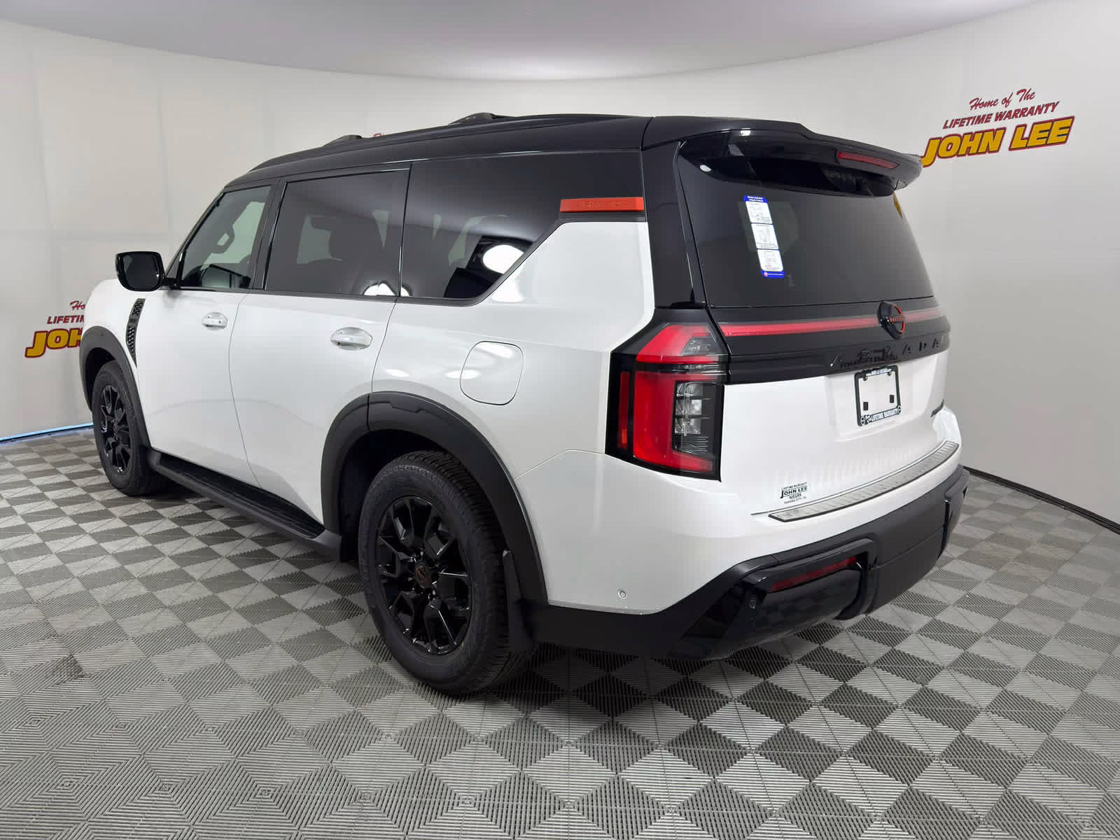 2026 Aspen White Tricoat/Super Black Nissan Armada PRO-4X 4X4 SUV