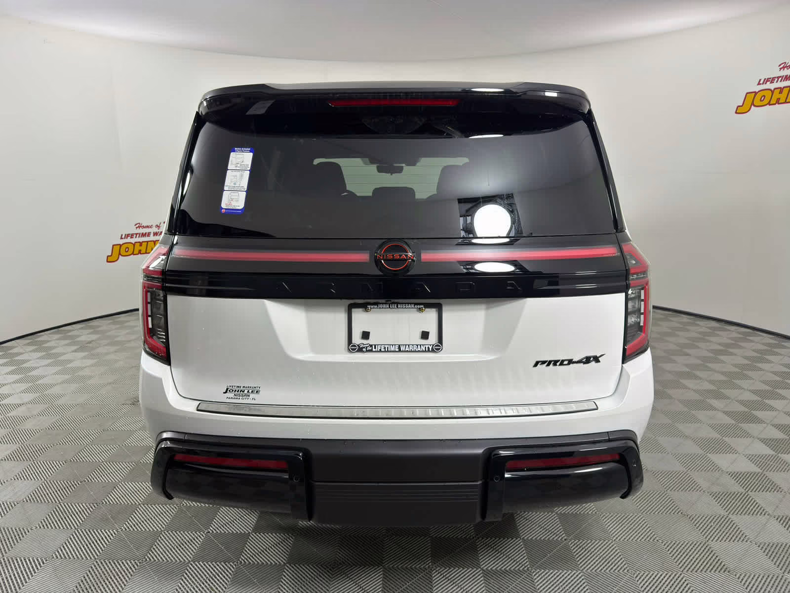 2026 Aspen White Tricoat/Super Black Nissan Armada PRO-4X 4X4 SUV