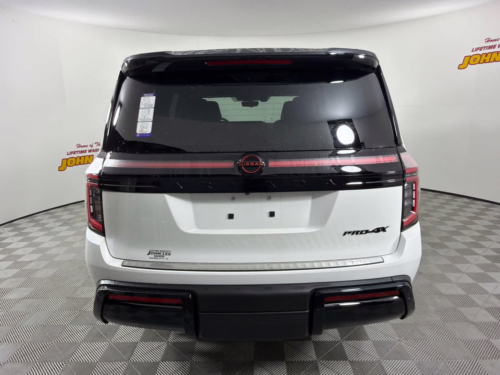 2026 Aspen White Tricoat/Super Black Nissan Armada PRO-4X 4X4 SUV