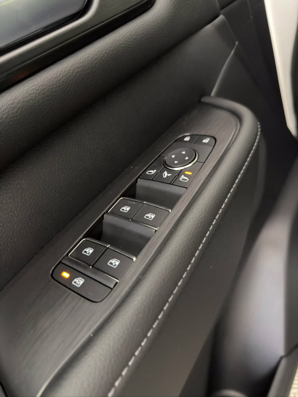 2026 Aspen White Tricoat/Super Black Nissan Armada PRO-4X 4X4 SUV