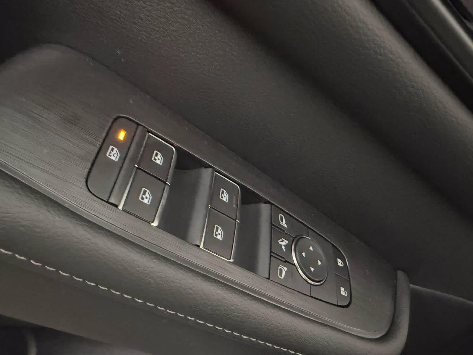 2026 Aspen White Tricoat/Super Black Nissan Armada PRO-4X 4X4 SUV