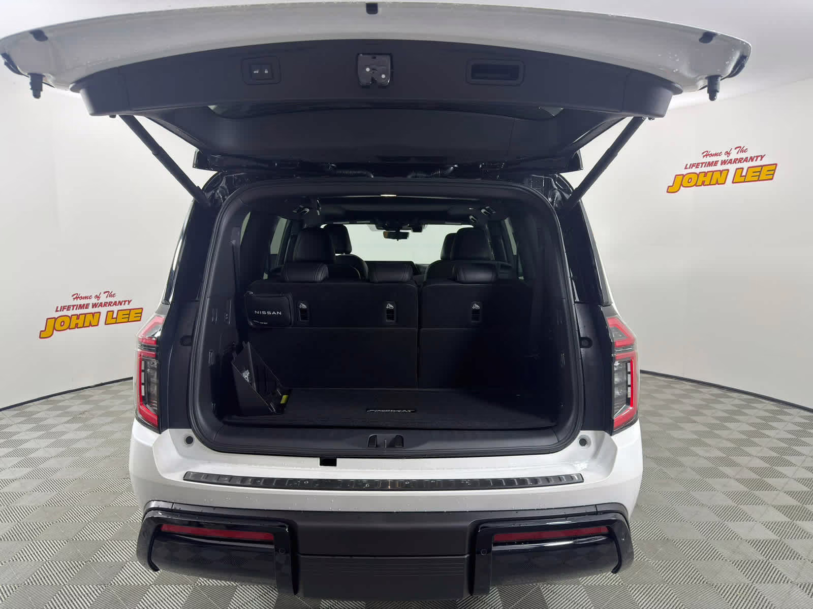 2026 Aspen White Tricoat/Super Black Nissan Armada PRO-4X 4X4 SUV