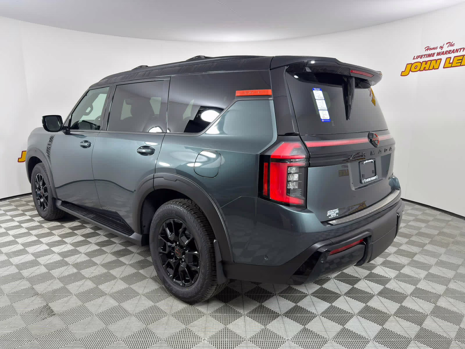 2026 Alpine Metallic/Super Black Nissan Armada PRO-4X 4X4 SUV